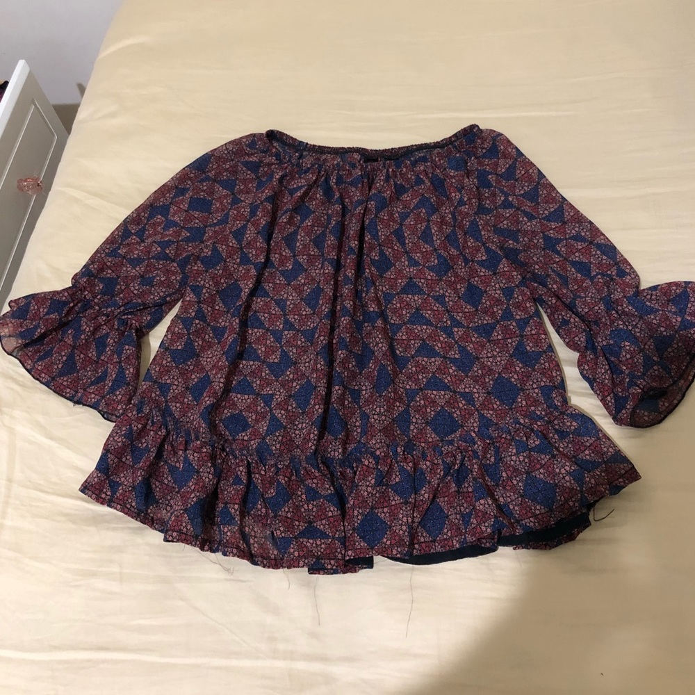 Beautiful blouse - Picture 2 of 3